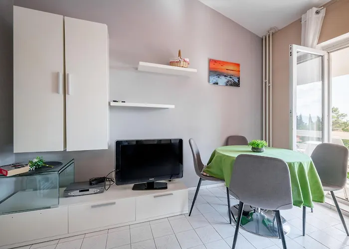 Laidback Apartments